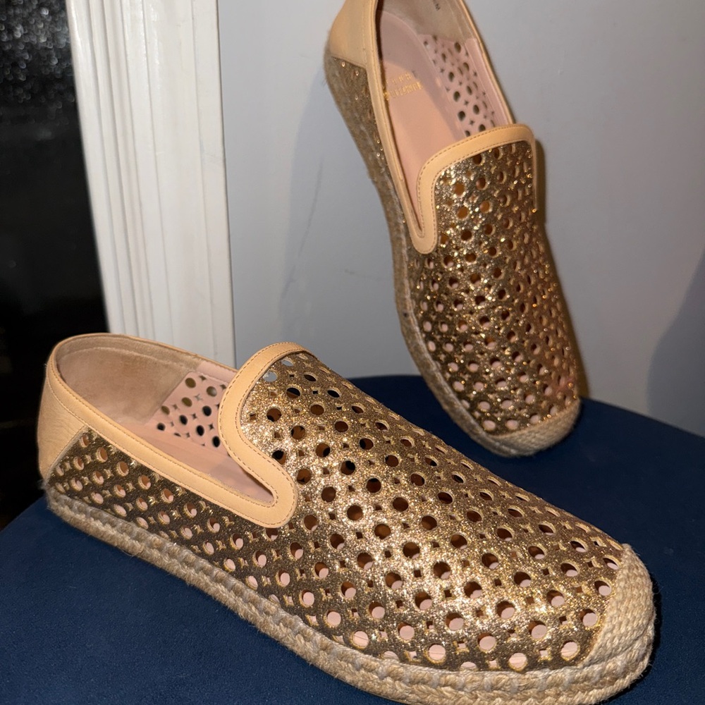 Stuart Weitznan lightly worn flats